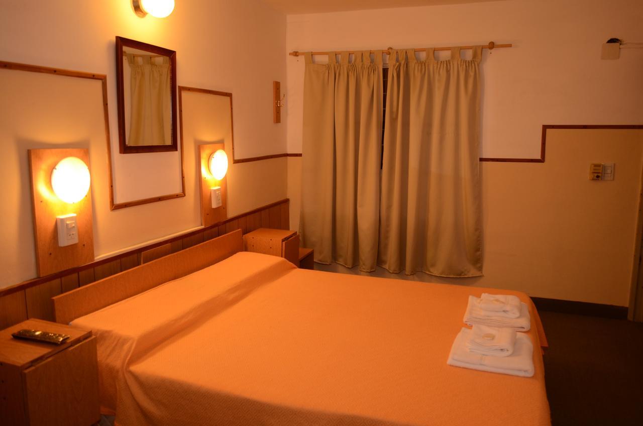 Hotel Residencial Don Marcos Paraná Buitenkant foto